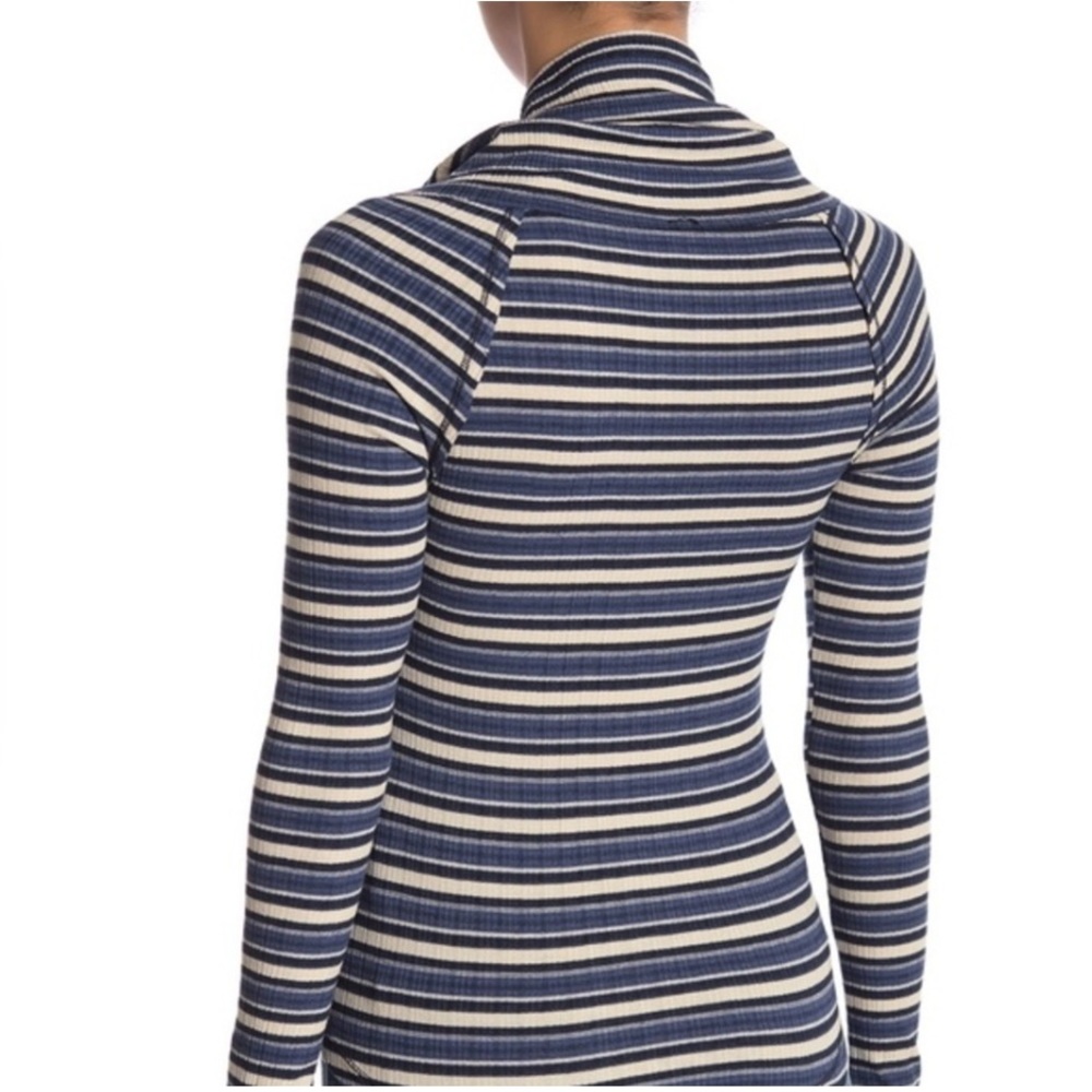 < Free People Cape Cod Thermal Long Sleeve Top > - Picture 4 of 5